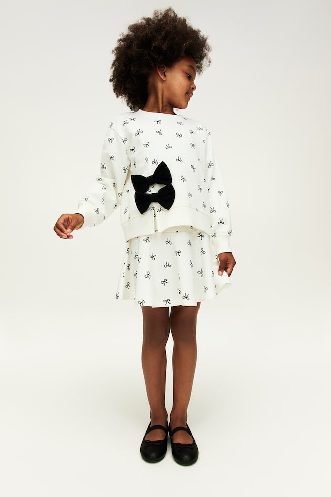 Комплект из двух предметов: рубашка и юбка H&M, белый
Комплект из двух предметов: рубашка и юбка H&M, белый