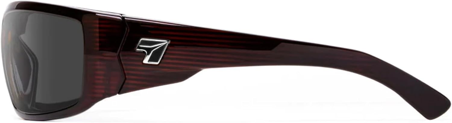 Солнцезащитные очки 7 EYE MAESTRO с мягкой подкладкой и защитой от ветра, для использования на открытом воздухе, 100% защита от UVA + UVB лучей, Mahogany Frame/Polarized Gray Lenses
Солнцезащитные очки 7 EYE MAESTRO с мягкой подкладкой и защитой от ветра, для использования на открытом воздухе, 100% защита от UVA + UVB лучей, Mahogany Frame/Polarized Gray Lenses