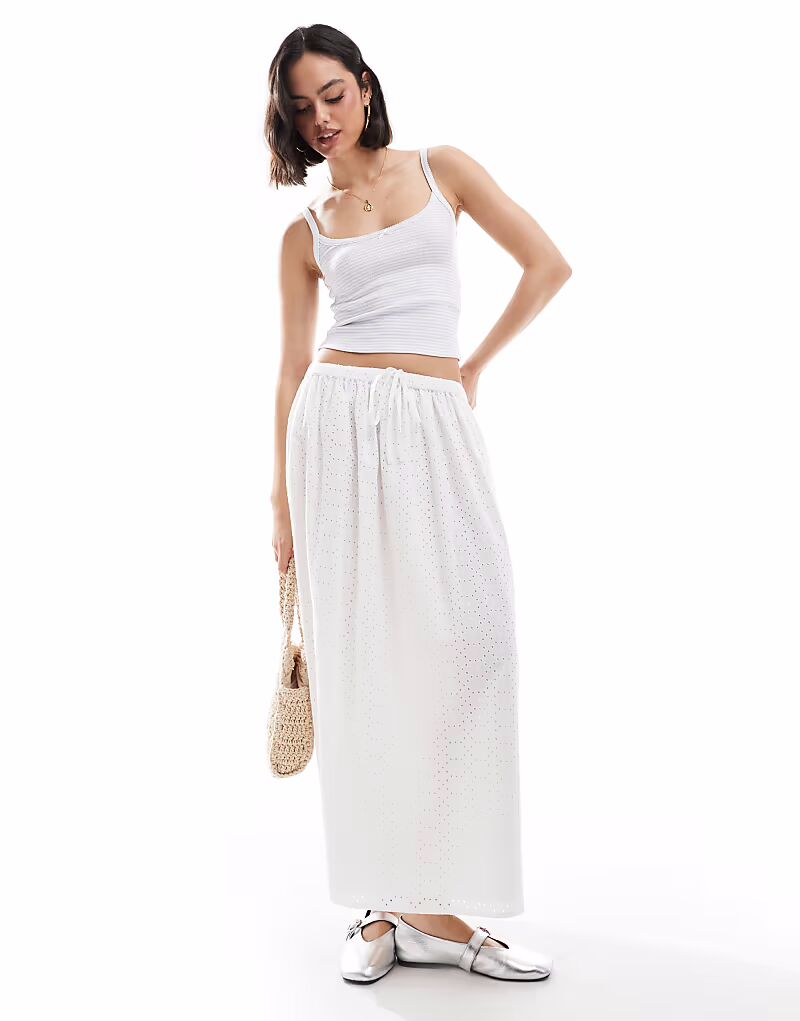 Юбка макси Miss Selfridge с вышивкой белого цвета
Юбка макси Miss Selfridge с вышивкой белого цвета