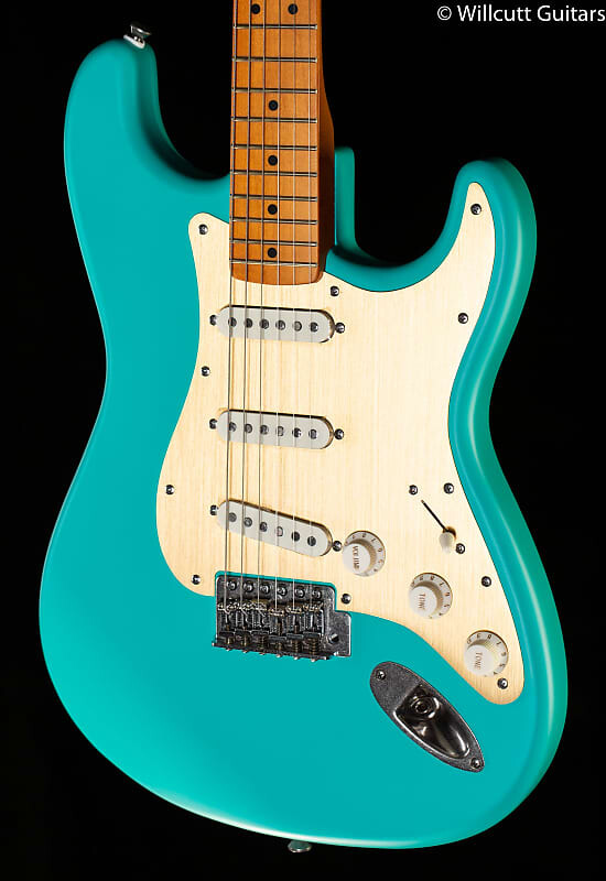 Squier 40th Anniversary Stratocaster Vintage Edition Кленовый гриф Satin Sea Foam Green (454) Squier 40th Anniversary Stratocaster Edition Maple Fingerboard (454)
Squier 40th Anniversary Stratocaster Vintage Edition Кленовый гриф Satin Sea Foam Green (454) Squier 40th Anniversary Stratocaster Edition Maple Fingerboard (454)