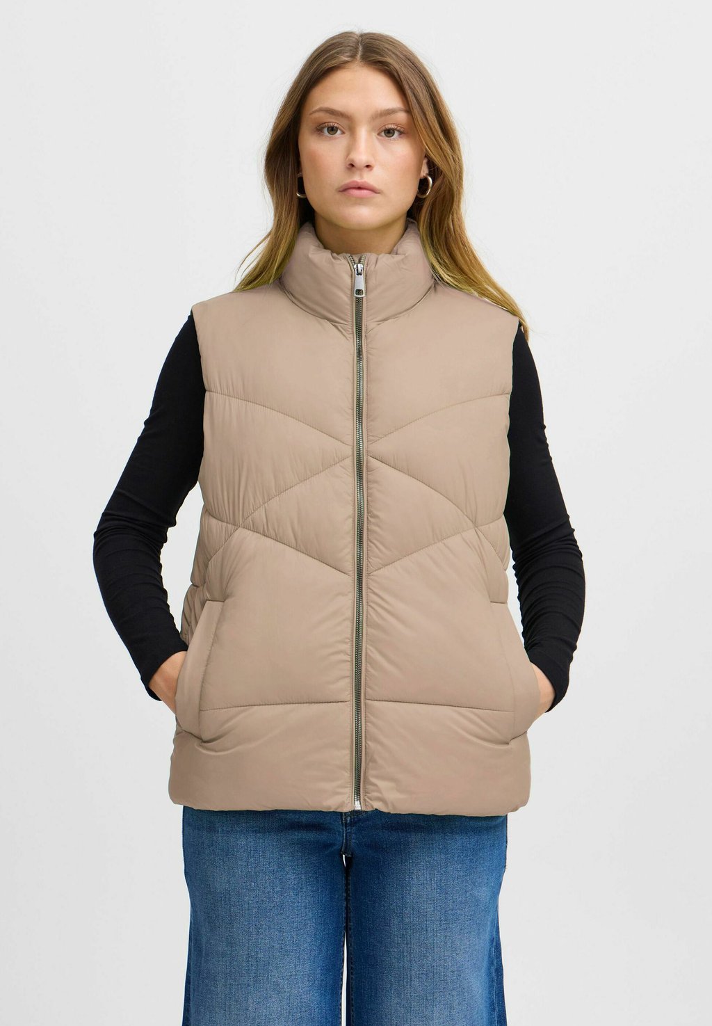 Жилет IHZORANA WA ICHI, серо-коричневый
Жилет IHZORANA WA ICHI, серо-коричневый