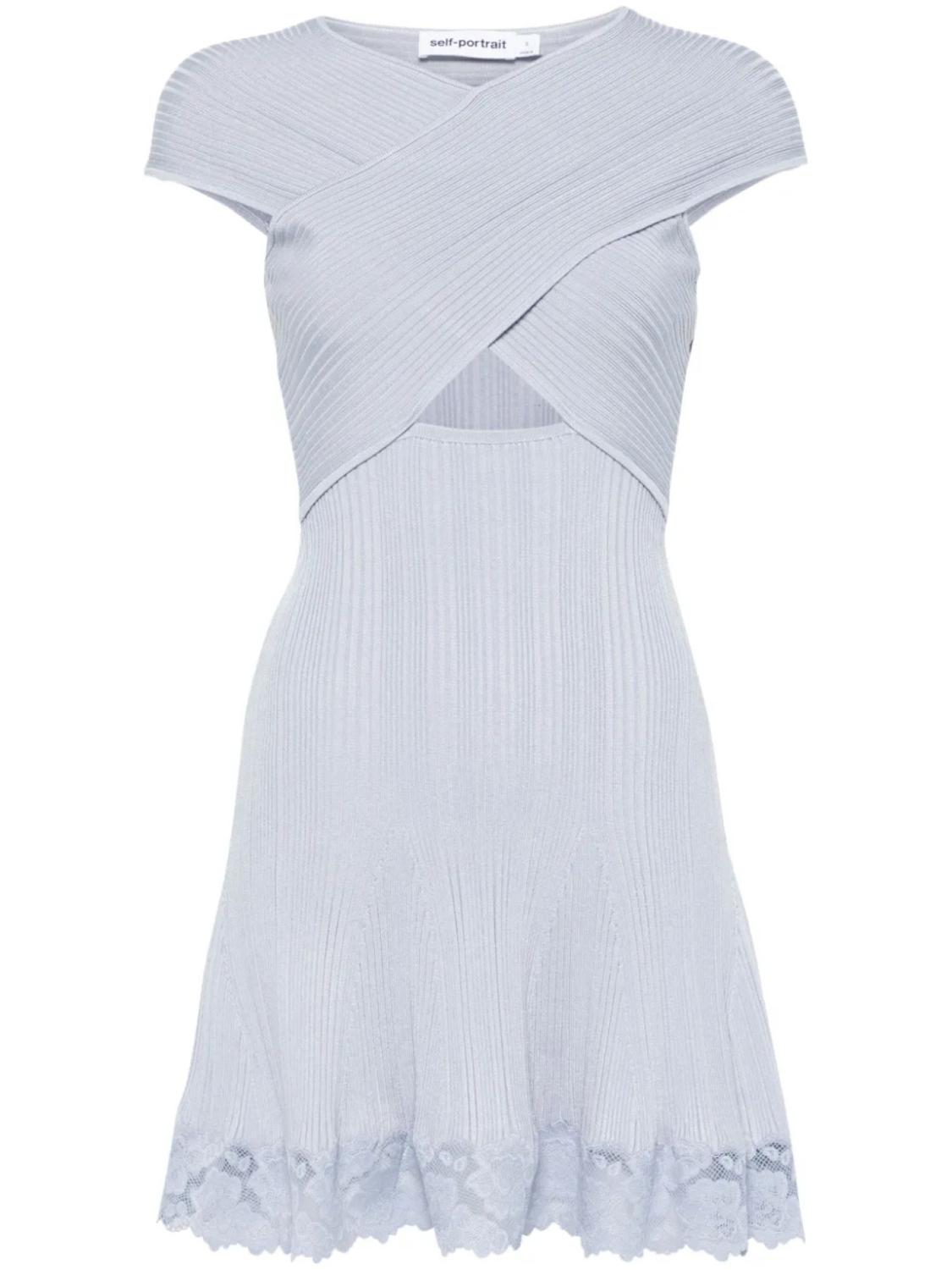 Мини-платье с кружевным подолом Self-Portrait, синий
Мини-платье с кружевным подолом Self-Portrait, синий