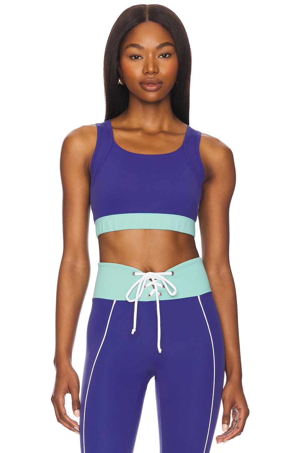 Спортивный бюстгальтер с высокой поддержкой Year Of Ours, barre blue pool
Спортивный бюстгальтер с высокой поддержкой Year Of Ours, barre blue pool