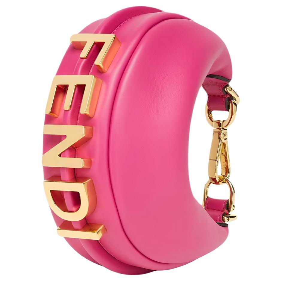 FENDI Графи телячья кожа женская сумка розовая
FENDI Графи телячья кожа женская сумка розовая