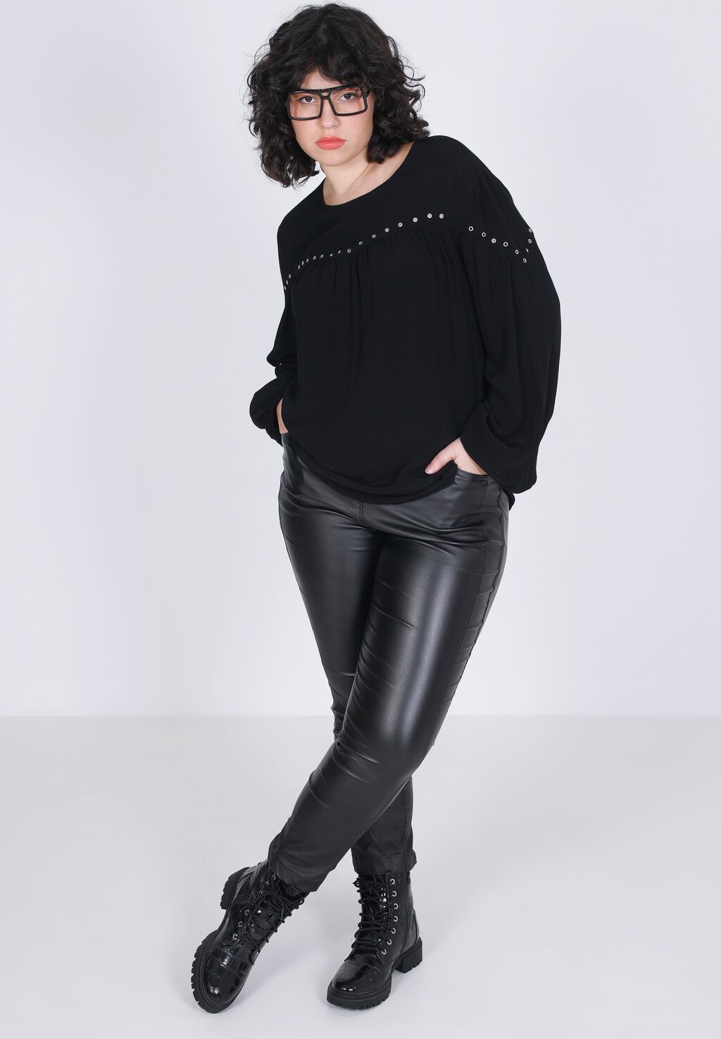 Блуза AVEC OEILLETS Jean Marc Philippe, черный
Блуза AVEC OEILLETS Jean Marc Philippe, черный