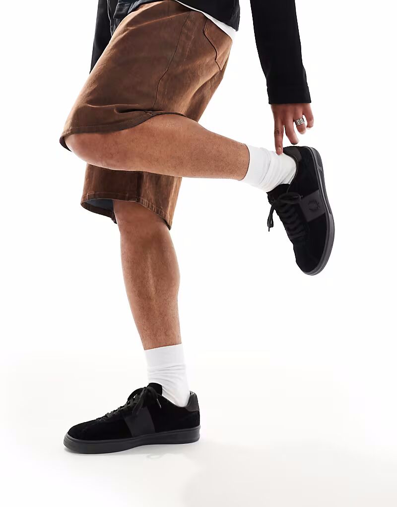 Кроссовки Fred Perry B4 из замши черного цвета 
Кроссовки Fred Perry B4 из замши черного цвета