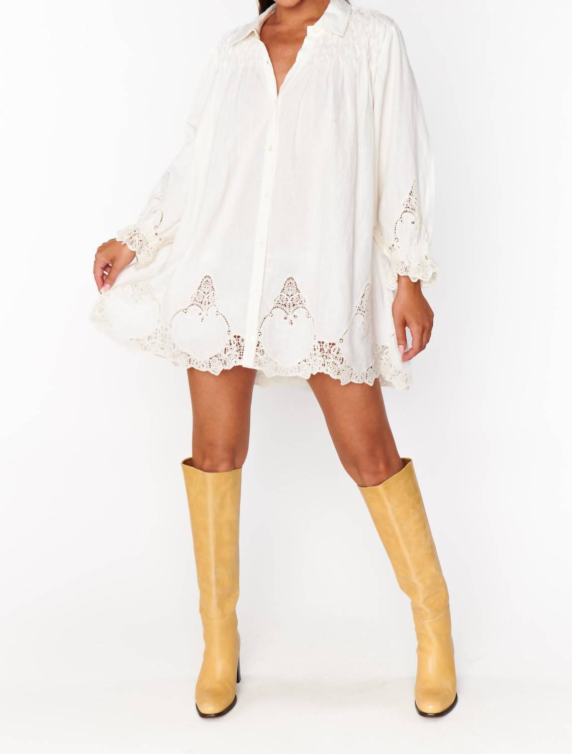 Леона мини-платье в белом кружеве с вышивкой Show Me Your Mumu
Леона мини-платье в белом кружеве с вышивкой Show Me Your Mumu