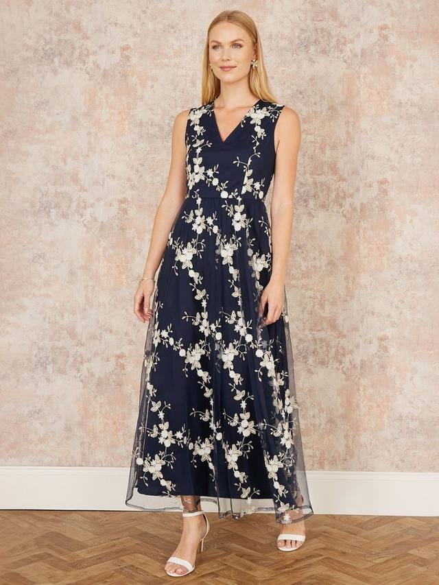 Макси-платье с вышивкой из сетки Yumi, темно-синий
Макси-платье с вышивкой из сетки Yumi, темно-синий