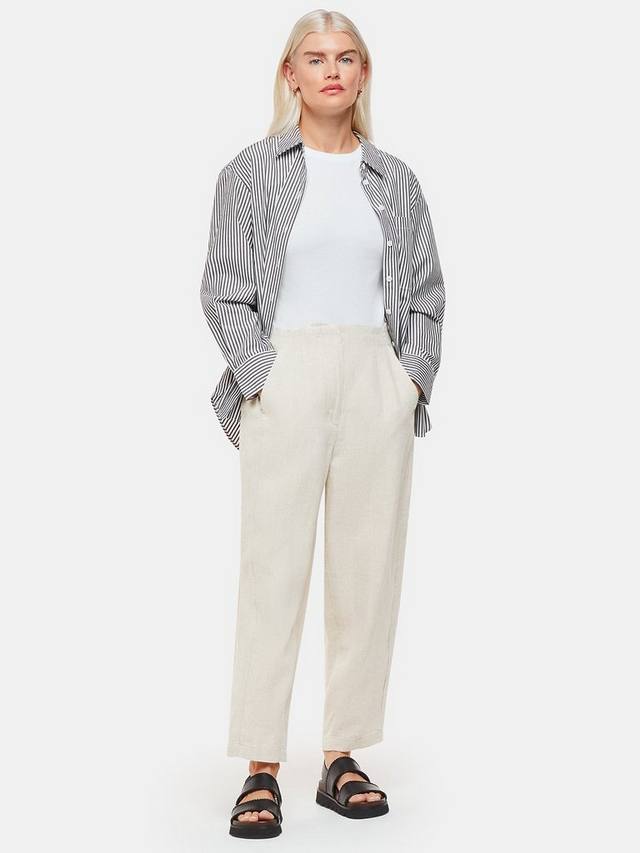 Миниатюрные льняные брюки бочкообразной формы Whistles, цвет Oatmeal
Миниатюрные льняные брюки бочкообразной формы Whistles, цвет Oatmeal