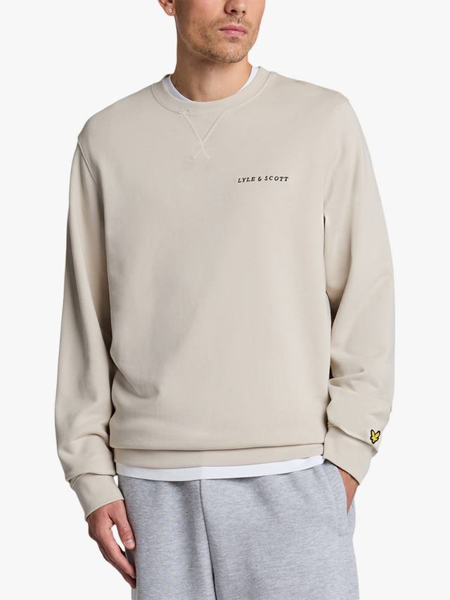 Толстовка с круглым вырезом из хлопка с вышивкой петлей на спине Lyle & Scott, цвет Cove/Dark Navy
Толстовка с круглым вырезом из хлопка с вышивкой петлей на спине Lyle & Scott, цвет Cove/Dark Navy