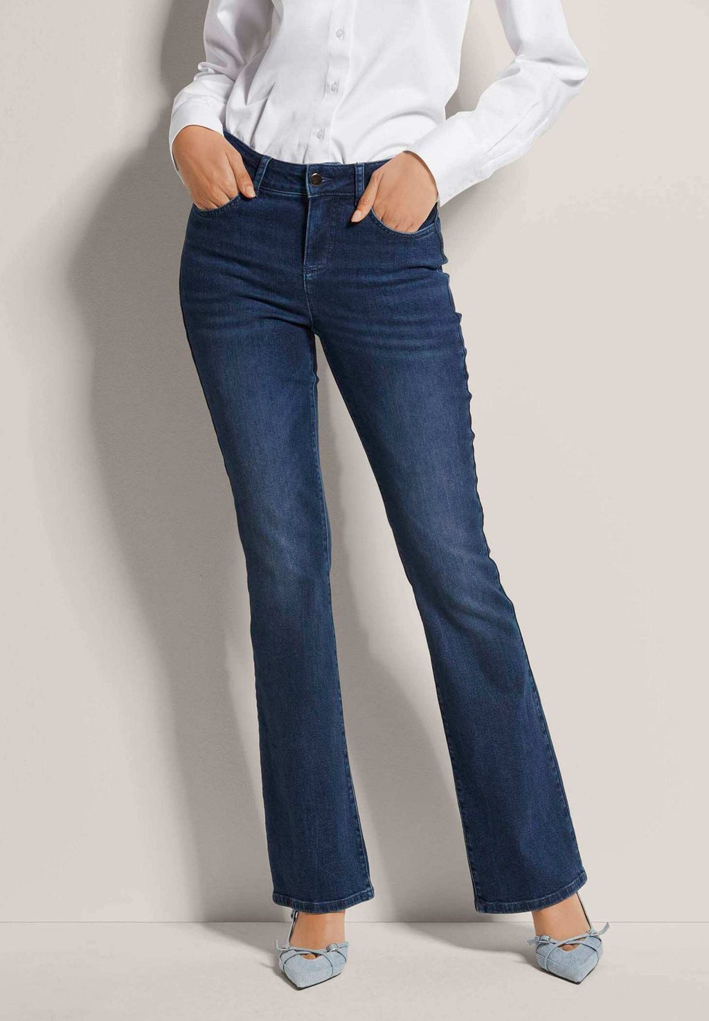 Джинсы Bootcut MADELEINE, синий
Джинсы Bootcut MADELEINE, синий