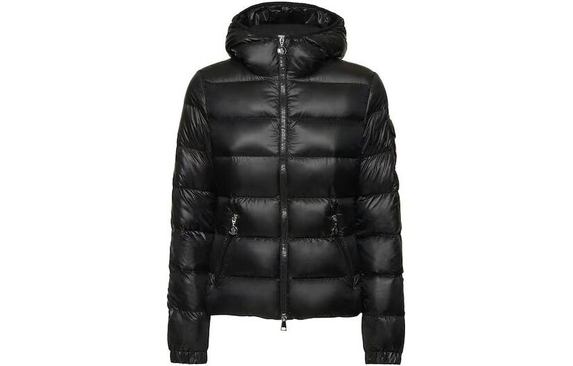 Пуховик женский черный Moncler
Пуховик женский черный Moncler