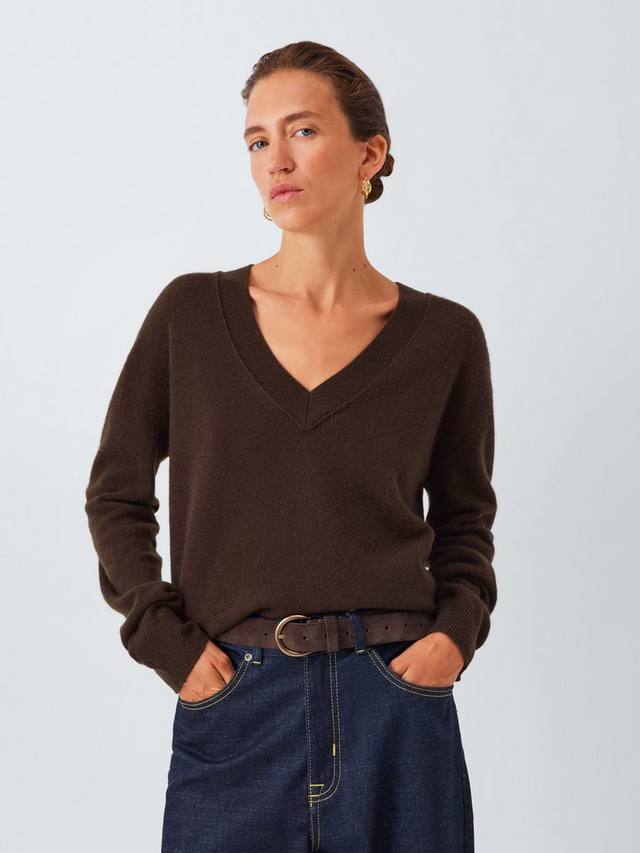 Свободный джемпер из кашемира с v-образным вырезом John Lewis, Chocolate
Свободный джемпер из кашемира с v-образным вырезом John Lewis, Chocolate