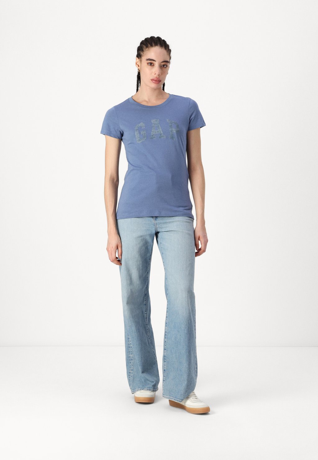 Футболка с принтом TEE GAP, синий
Футболка с принтом TEE GAP, синий