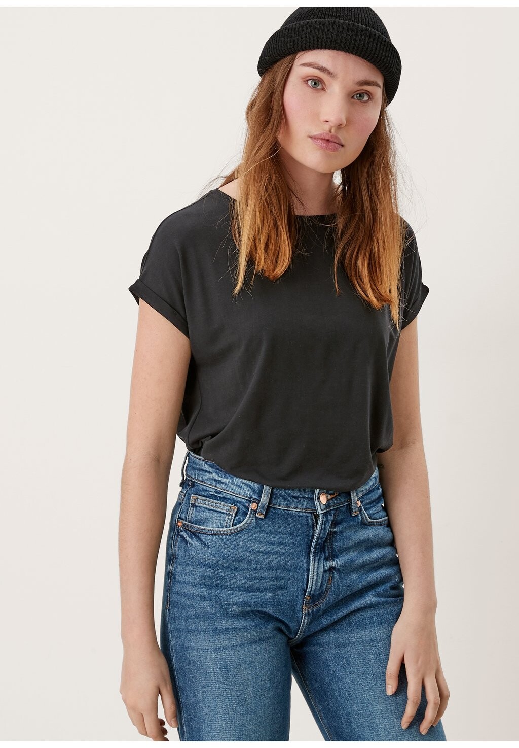 Базовая футболка LOOSE FIT QS, цвет black
Базовая футболка LOOSE FIT QS, цвет black