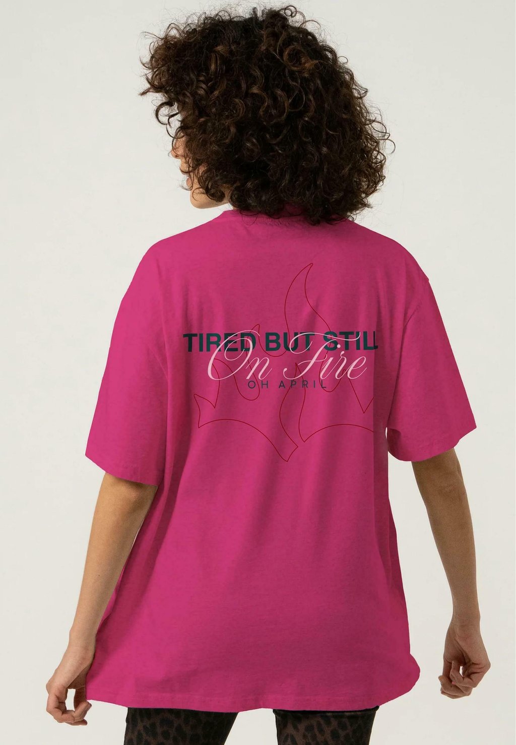 Футболка с принтом BF STILL ON FIRE OH APRIL, розовый
Футболка с принтом BF STILL ON FIRE OH APRIL, розовый
