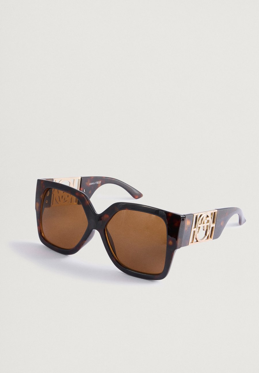 Солнцезащитные очки Anna Field Sunglasses, Tortoise/Mottled Brown
Солнцезащитные очки Anna Field Sunglasses, Tortoise/Mottled Brown