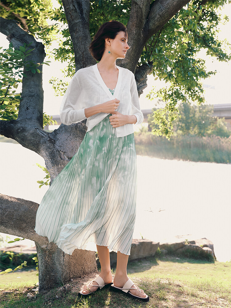 Легкое платье Mai Meng на бретельках, светло-зеленый
Легкое платье Mai Meng на бретельках, светло-зеленый