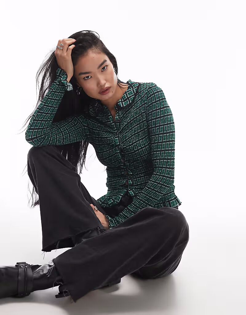 Кнопка проверки Free People сверху выделена зеленым цветом.
Кнопка проверки Free People сверху выделена зеленым цветом.