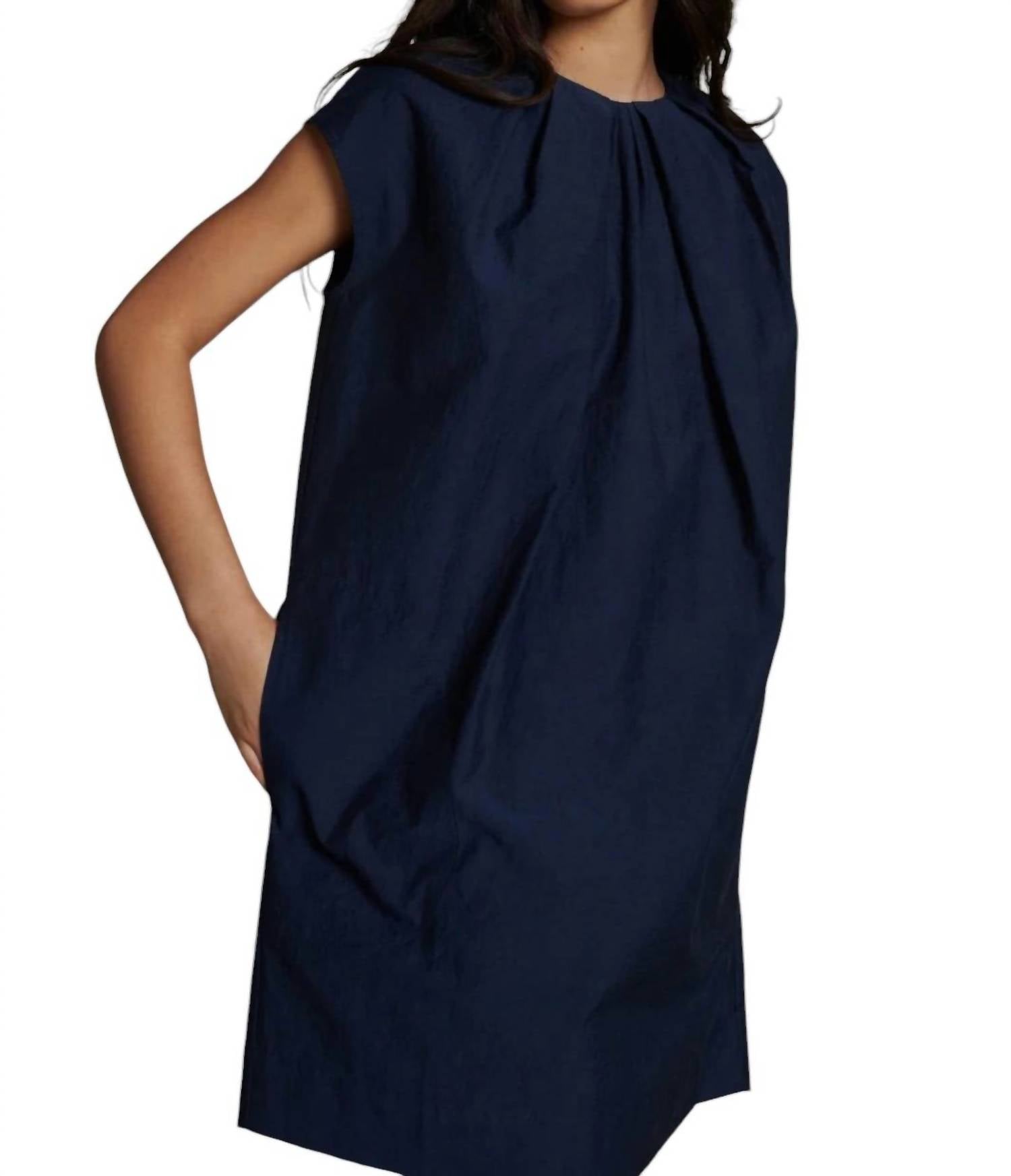 Платье Эдди в темно-синем цвете soeur
Платье Эдди в темно-синем цвете soeur