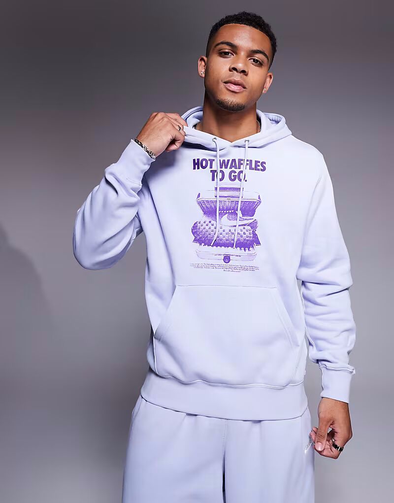 Толстовка с принтом Nike Club сиреневого цвета
Толстовка с принтом Nike Club сиреневого цвета