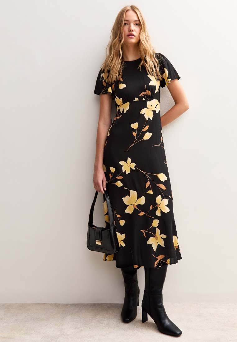 Платье New Look FLORAL PRINT TIERED MIDI, Black Pattern/Black
Платье New Look FLORAL PRINT TIERED MIDI, Black Pattern/Black
