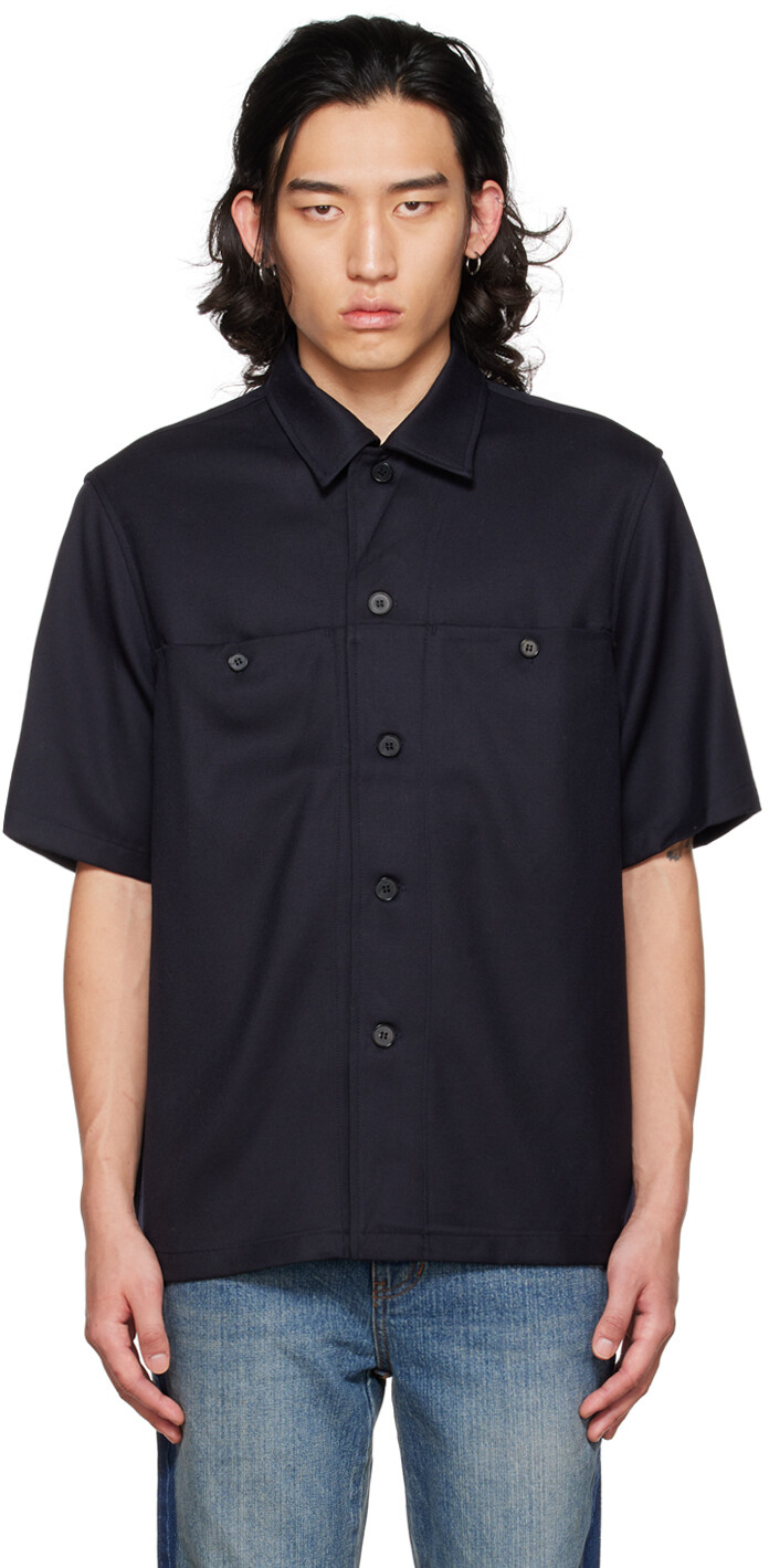 SSENSE Эксклюзивная темно-синяя рубашка с карманом DRAE
SSENSE Эксклюзивная темно-синяя рубашка с карманом DRAE