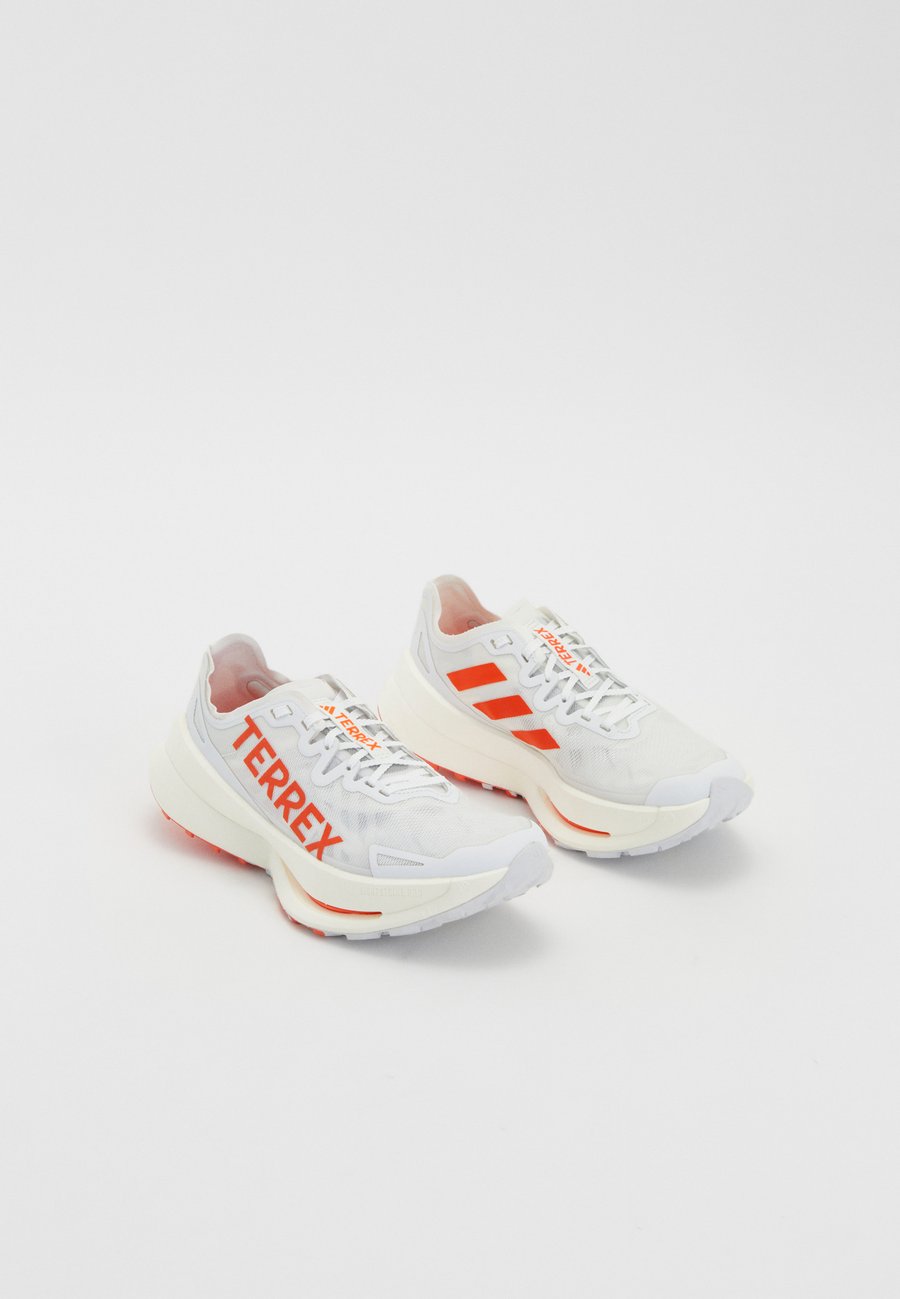 Кроссовки Adidas Terrex AGRAVIC SPEED ULTRA , Cloud White/Impact Orange/Dash Grey/White
Кроссовки Adidas Terrex AGRAVIC SPEED ULTRA , Cloud White/Impact Orange/Dash Grey/White