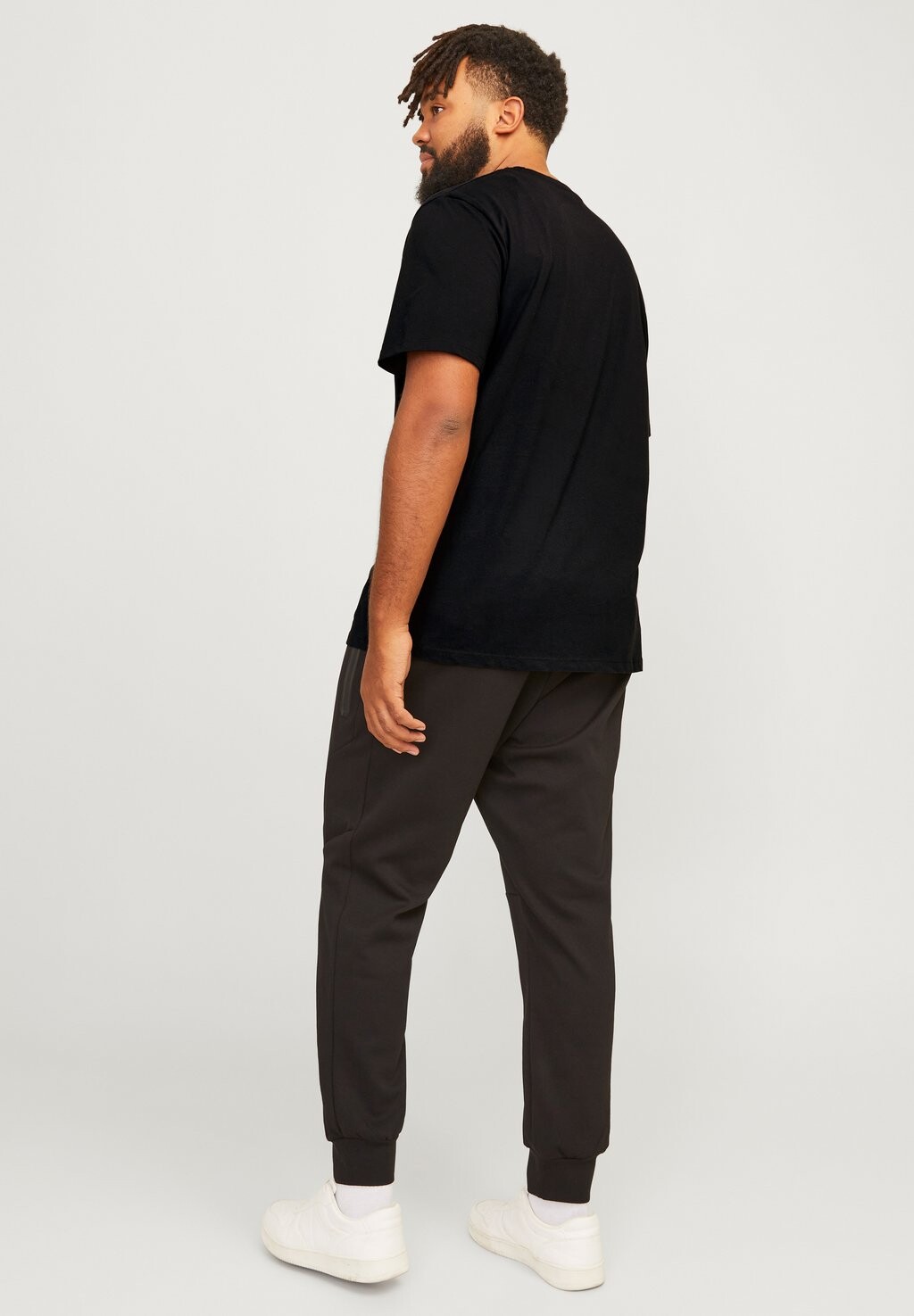Футболка с принтом LOGO PLUS SIZE RUNDHALS KURZARM 2PACK CORP Jack & Jones, черный
Футболка с принтом LOGO PLUS SIZE RUNDHALS KURZARM 2PACK CORP Jack & Jones, черный