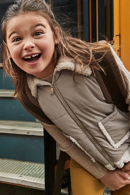 Детский жилет Mayoral, коричневый 
Детский жилет Mayoral, коричневый