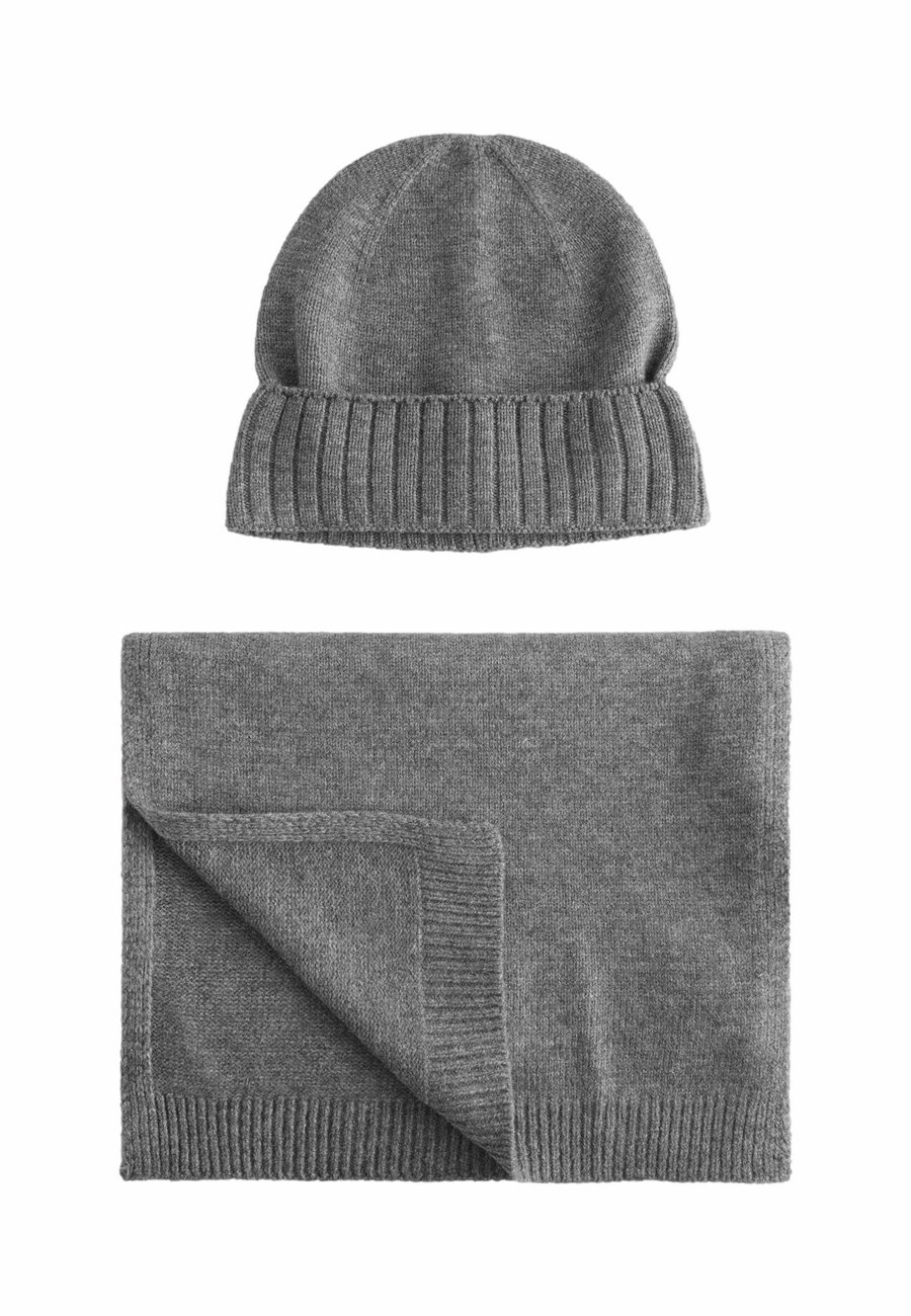 Шапка Next SET, Grey
Шапка Next SET, Grey