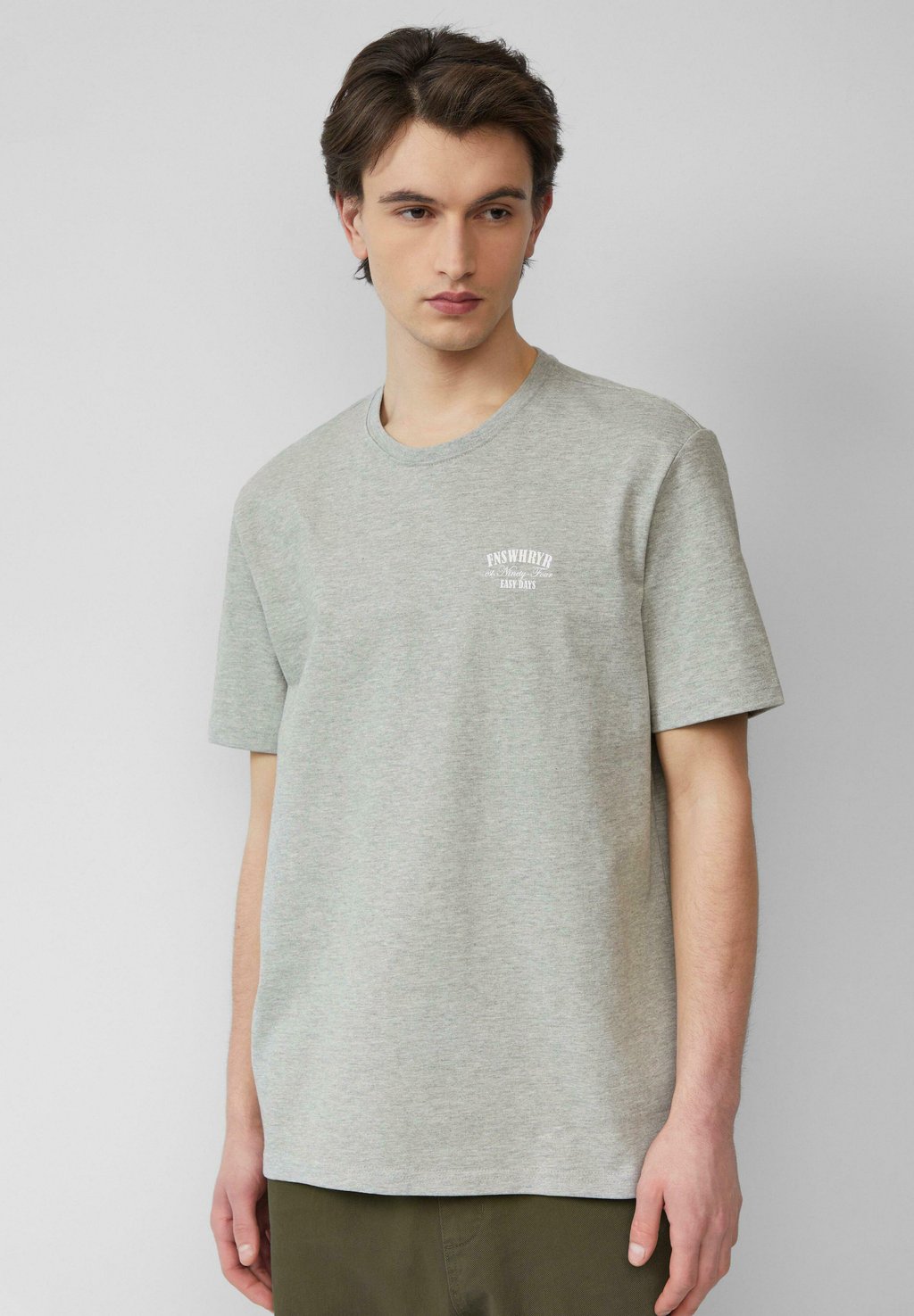 Футболка с принтом RUNDHALS QS, серый
Футболка с принтом RUNDHALS QS, серый