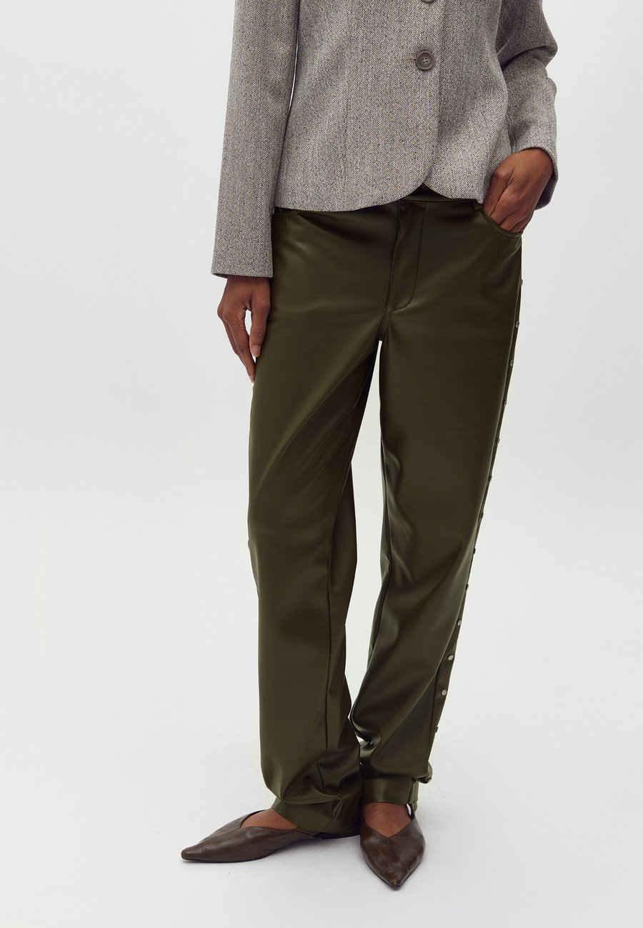 Брюки mbyM Trousers, Green Night/Dark Green
Брюки mbyM Trousers, Green Night/Dark Green