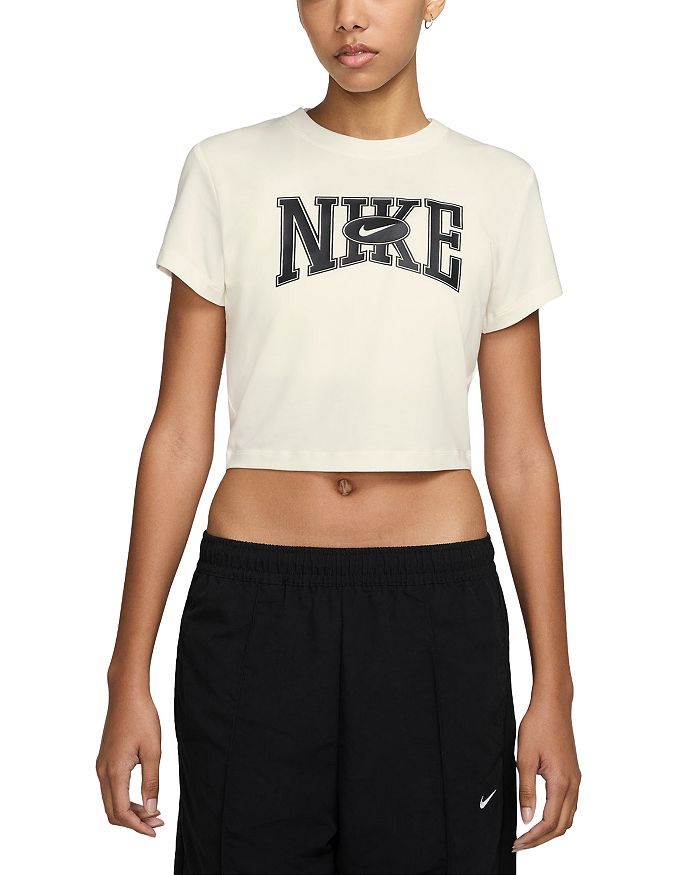 Укороченная облегающая футболка Nike, слоновая кость/кремовый
Укороченная облегающая футболка Nike, слоновая кость/кремовый