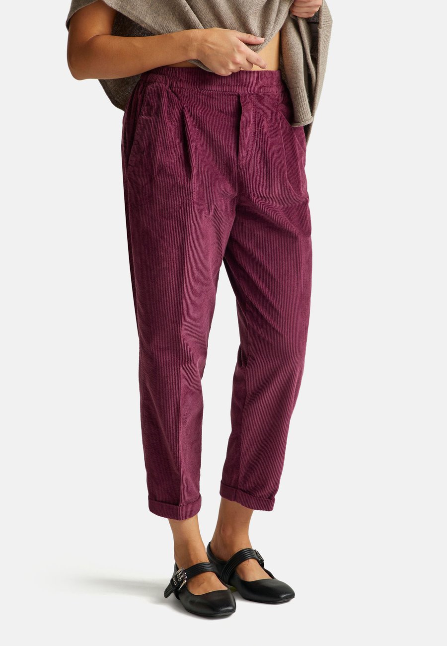 Брюки United Colors of Benetton WITH STRETCH WAIST, Violet/Lilac
Брюки United Colors of Benetton WITH STRETCH WAIST, Violet/Lilac