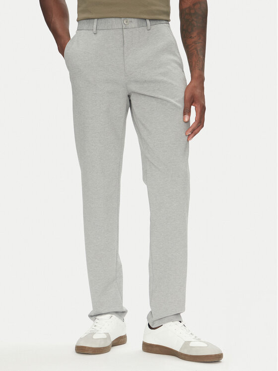 Облегающие брюки чинос 30-006052 Lindbergh, серый
Облегающие брюки чинос 30-006052 Lindbergh, серый