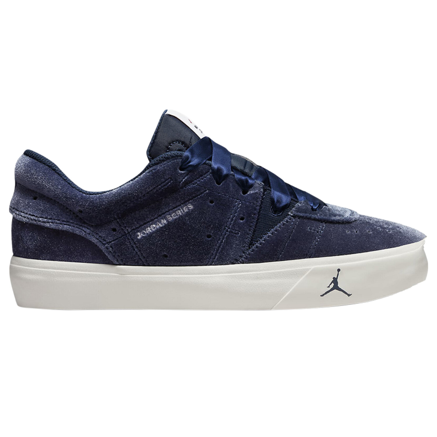 Кроссовки Air Jordan Wmns Series.05 SE 'Navy Velvet', Синий
Кроссовки Air Jordan Wmns Series.05 SE 'Navy Velvet', Синий