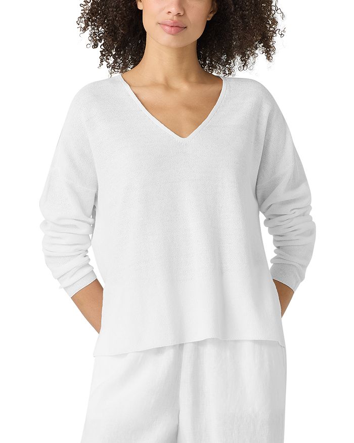 Льняной хлопковый свитер с V-образным вырезом Eileen Fisher, белый 
Льняной хлопковый свитер с V-образным вырезом Eileen Fisher, белый