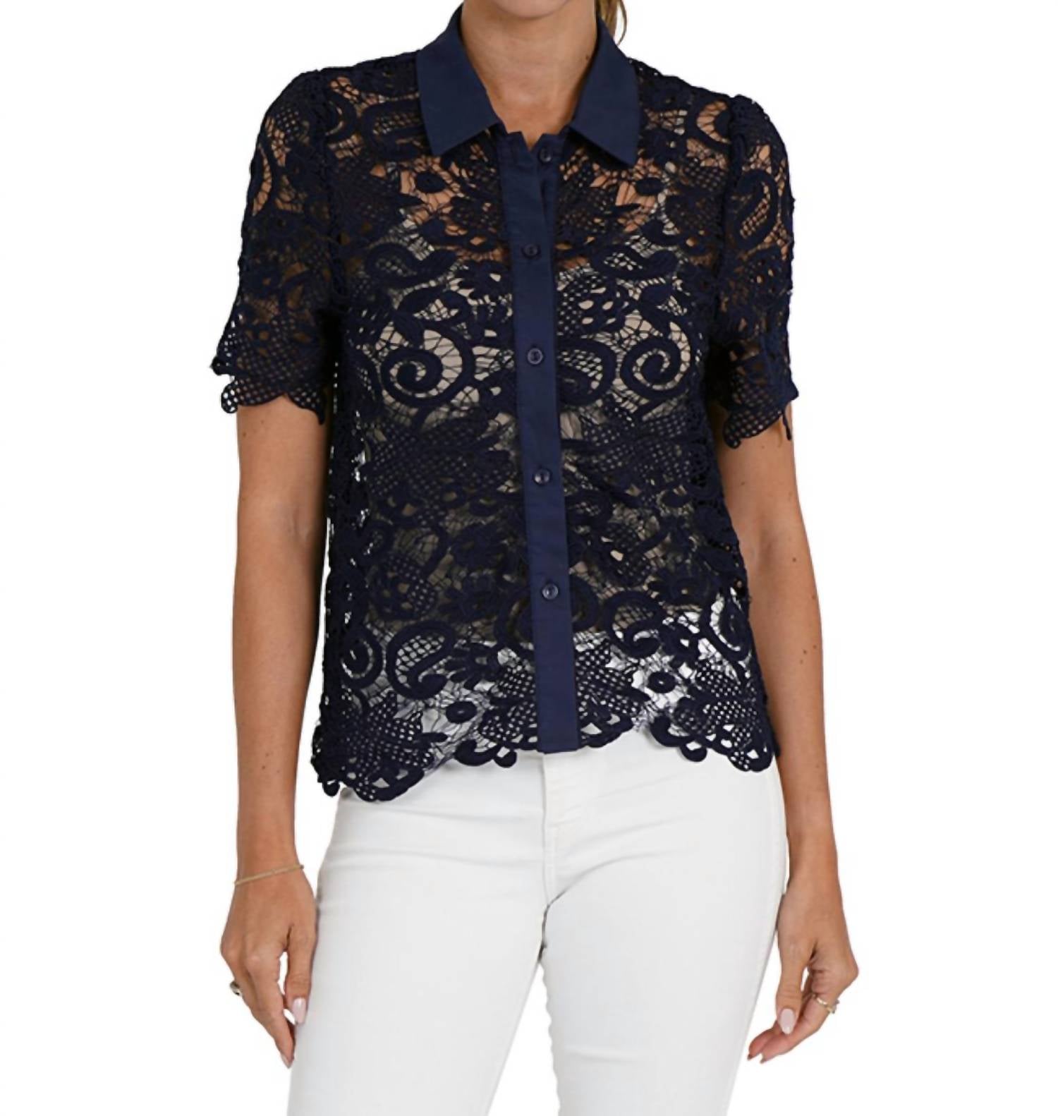 Lacie Блузка с воротником в синем цвете LOVE TOKEN
Lacie Блузка с воротником в синем цвете LOVE TOKEN