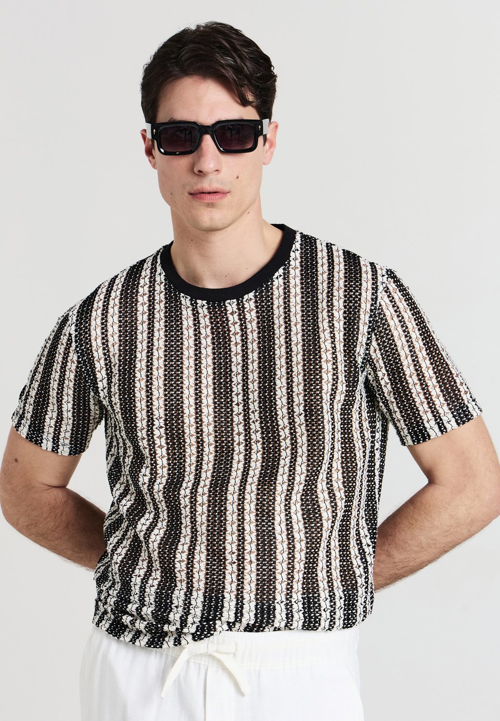 Футболка с принтом Calliope, черный
Футболка с принтом Calliope, черный