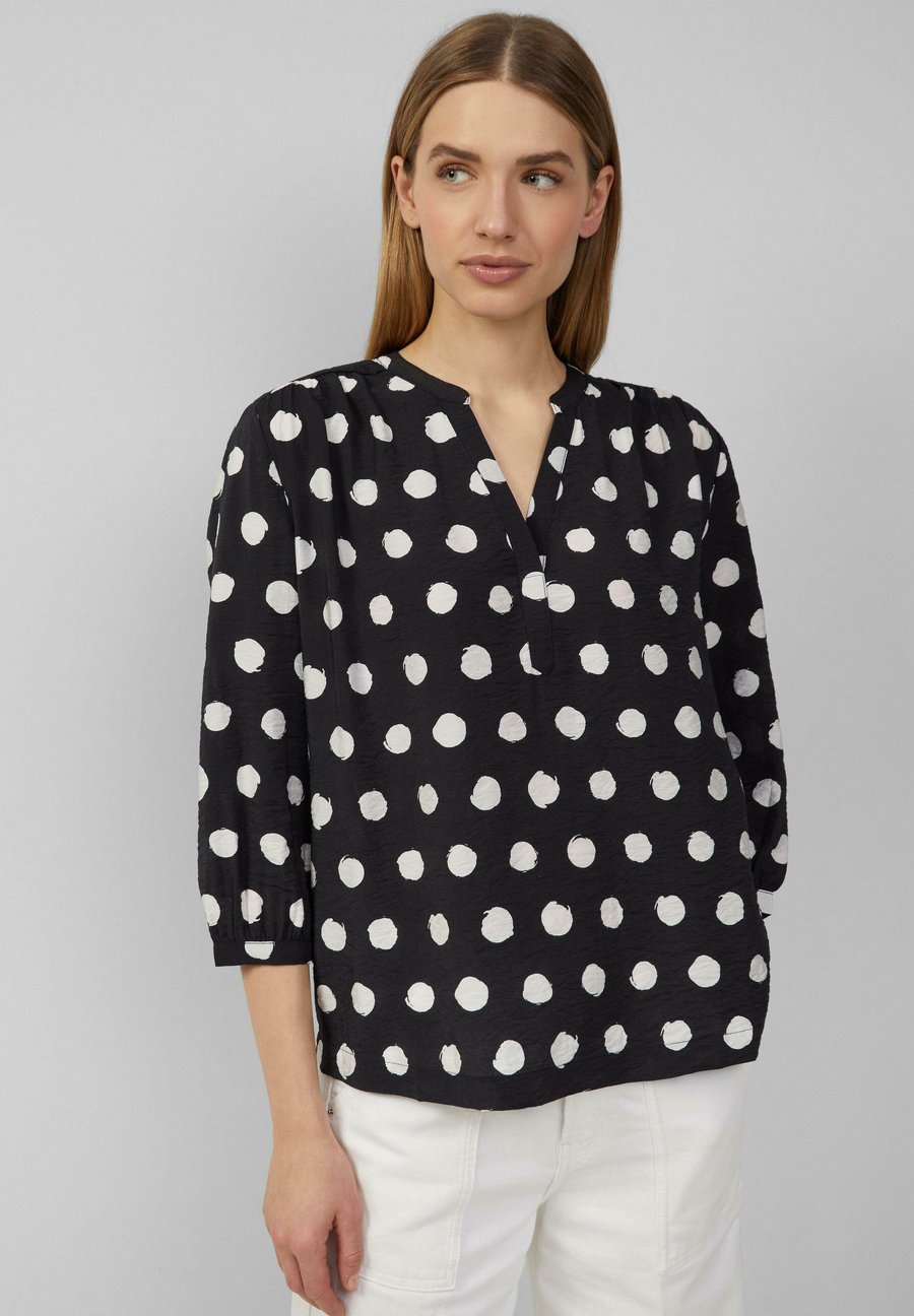 Блуза s.Oliver STRUKTURIERTE AUS, Schwarz/Black
Блуза s.Oliver STRUKTURIERTE AUS, Schwarz/Black