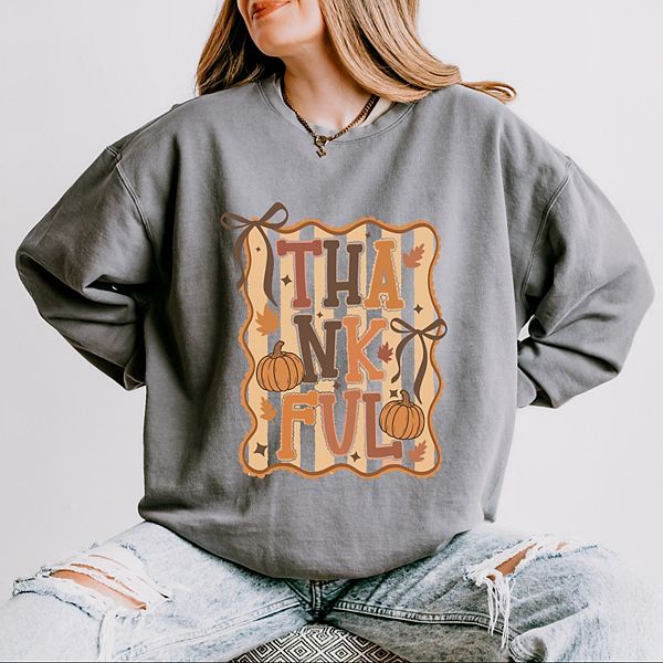 Coquette thankful stripes - Женский легкий свитшот с окраской в готовом виде Simply Sage Market, Grey, Серый, Coquette thankful stripes - Женский легкий свитшот с окраской в готовом виде Simply Sage Market, Grey
Coquette thankful stripes - Женский легкий свитшот с окраской в готовом виде Simply Sage Market, Grey, Серый, Coquette thankful stripes - Женский легкий свитшот с окраской в готовом виде Simply Sage Market, Grey