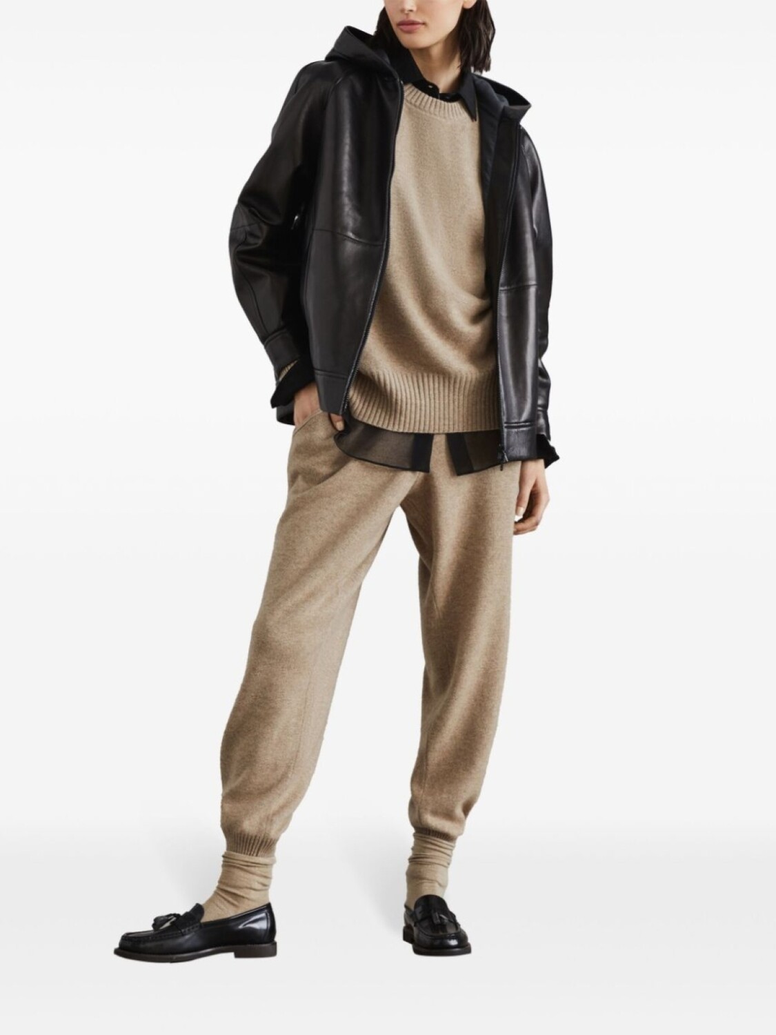 Brunello Cucinelli кашемировый джемпер с круглым вырезом, нейтральный цвет 
Brunello Cucinelli кашемировый джемпер с круглым вырезом, нейтральный цвет