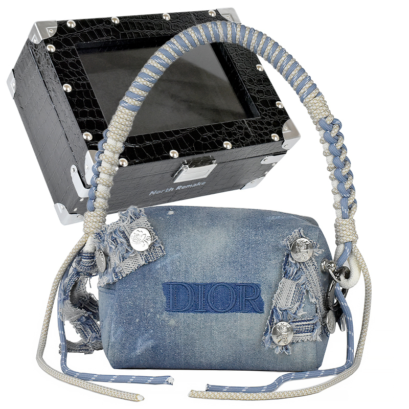 Косметички и сумки для туалетных принадлежностей унисекс DIOR
Косметички и сумки для туалетных принадлежностей унисекс DIOR