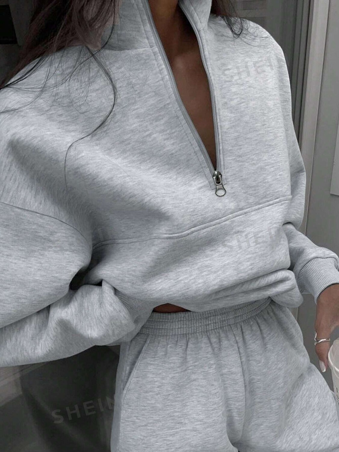 EZwear: Женский комплект из двух предметов: худи с молнией до половины и брюки-джоггеры Shein, серый
EZwear: Женский комплект из двух предметов: худи с молнией до половины и брюки-джоггеры Shein, серый