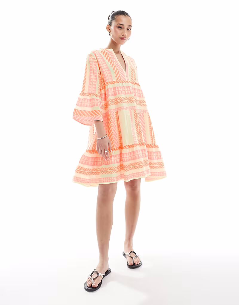 South Beach - Неоновое жаккардовое многоярусное мини-платье
South Beach - Неоновое жаккардовое многоярусное мини-платье