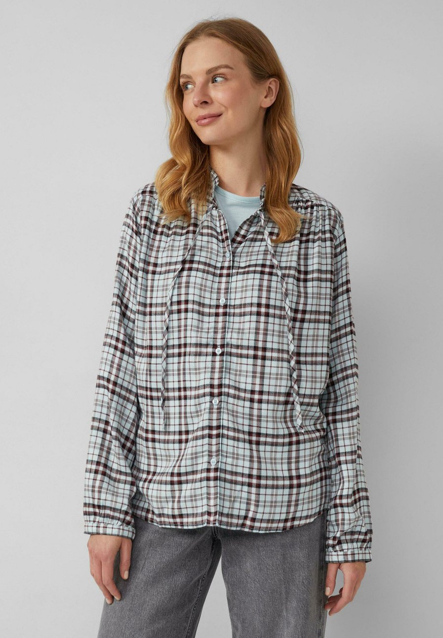 Блуза s.Oliver Button-down blouse, Hellblau/Multi-Coloured
Блуза s.Oliver Button-down blouse, Hellblau/Multi-Coloured