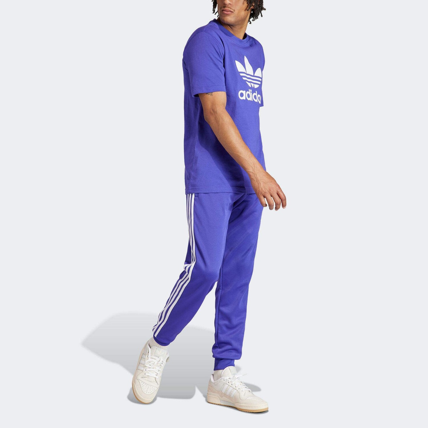 Футболка с трилистником мужская фиолетовая Adidas Originals, фиолетовый
Футболка с трилистником мужская фиолетовая Adidas Originals, фиолетовый