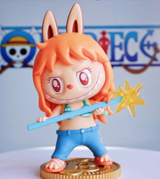Фигурка POP MART Labubu The Monsters X One Piece Nami
Фигурка POP MART Labubu The Monsters X One Piece Nami