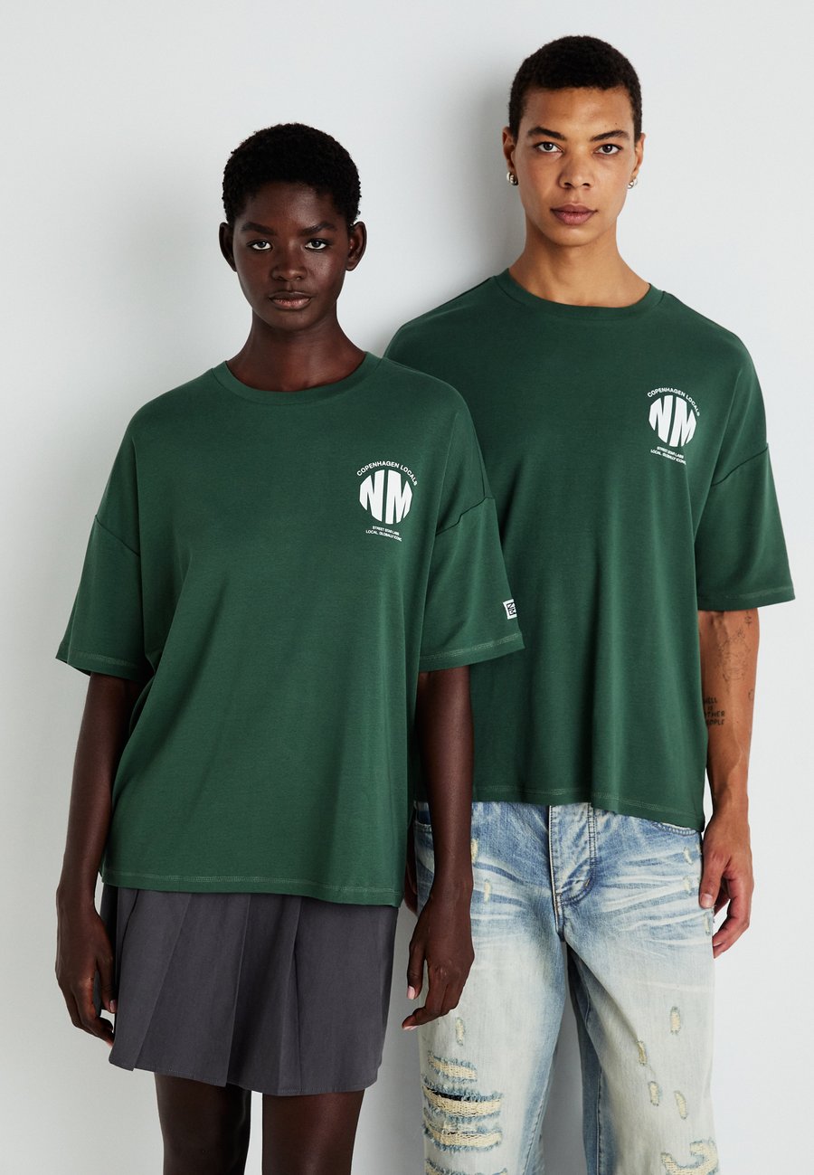 Футболка Noisy May NMMOCCA UNISEX, Cilantro/Green, Зеленый, Футболка Noisy May NMMOCCA UNISEX, Cilantro/Green
Футболка Noisy May NMMOCCA UNISEX, Cilantro/Green, Зеленый, Футболка Noisy May NMMOCCA UNISEX, Cilantro/Green